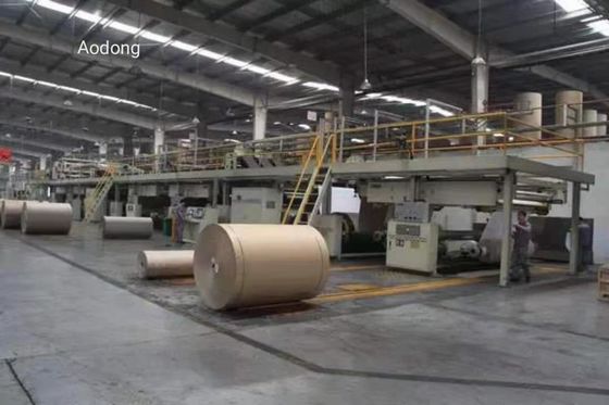 υλικό κιβώτιο χαρτοκιβωτίων κραμάτων που καθιστά τη μηχανή αυτόματη για την παραγωγή ζαρωμένου χαρτονιού στο aferica