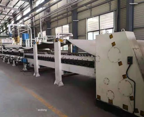 Ηλεκτρικό Drive χρησιμοποιημένο ζαρωμένο κιβώτιο που κατασκευάζει τη μηχανή τη χαρτονένια γραμμή παραγωγής